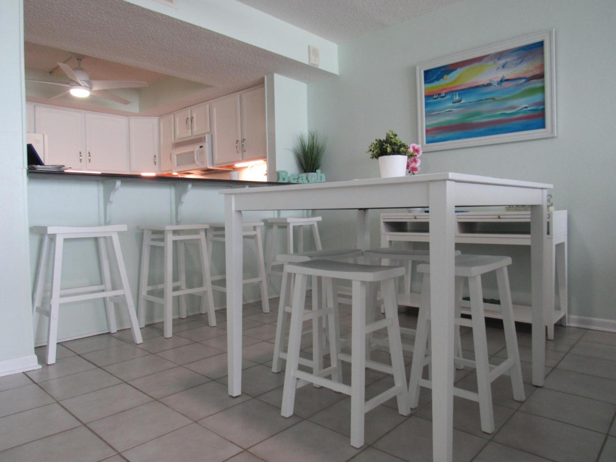 Breakers 2 Bedrooms 2 Baths Appartement