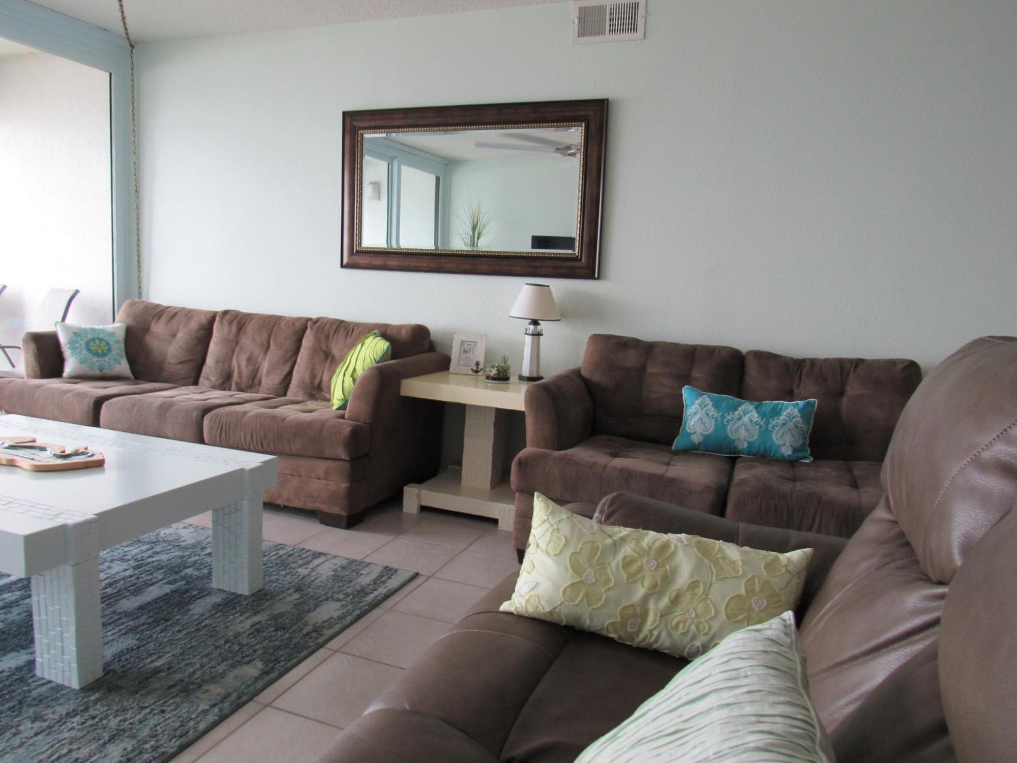 Breakers 2 Bedrooms 2 Baths Appartement