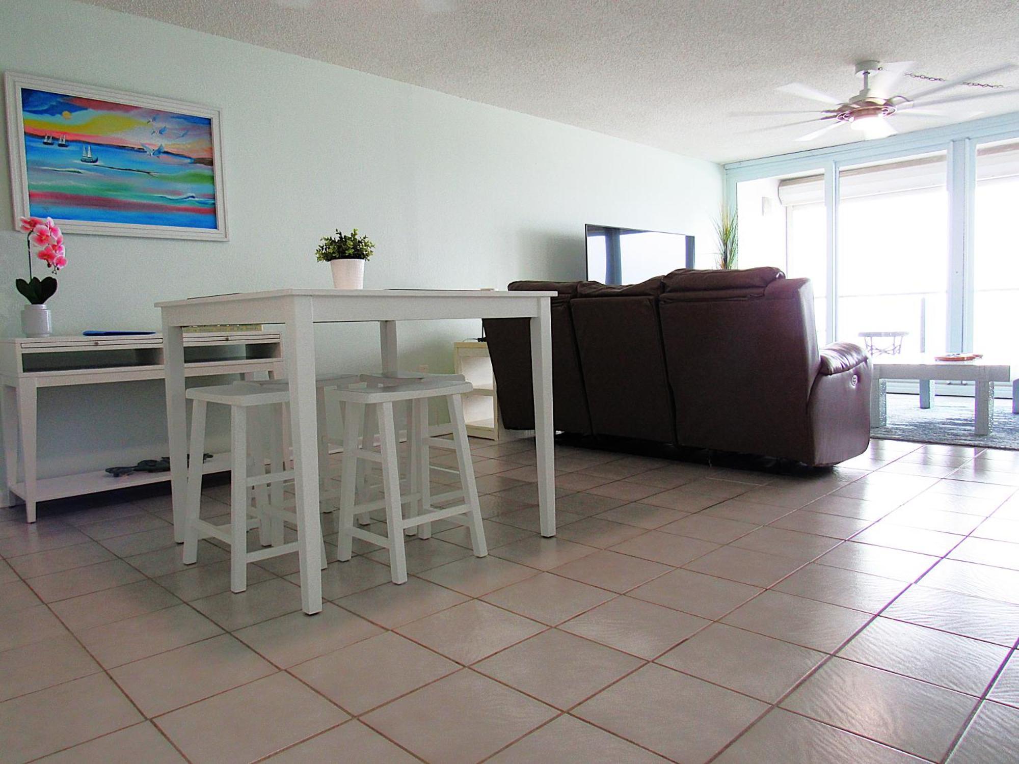 Breakers 2 Bedrooms 2 Baths
