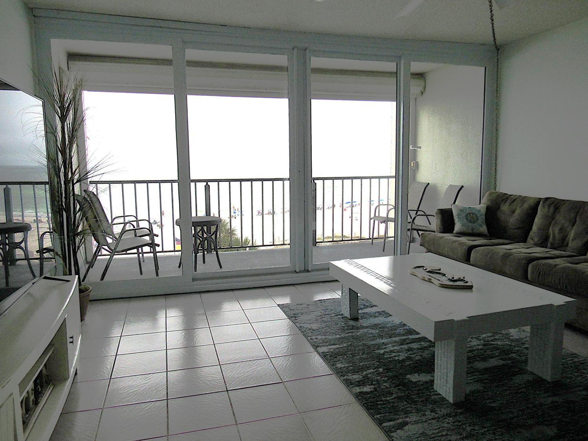 Breakers 2 Bedrooms 2 Baths *